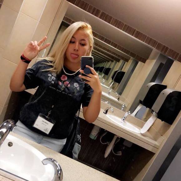 Meet your Posher, Tommy - Picture 1 of 1